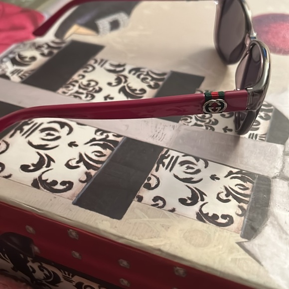 Authentic Gucci sunglasses - Picture 2 of 7
